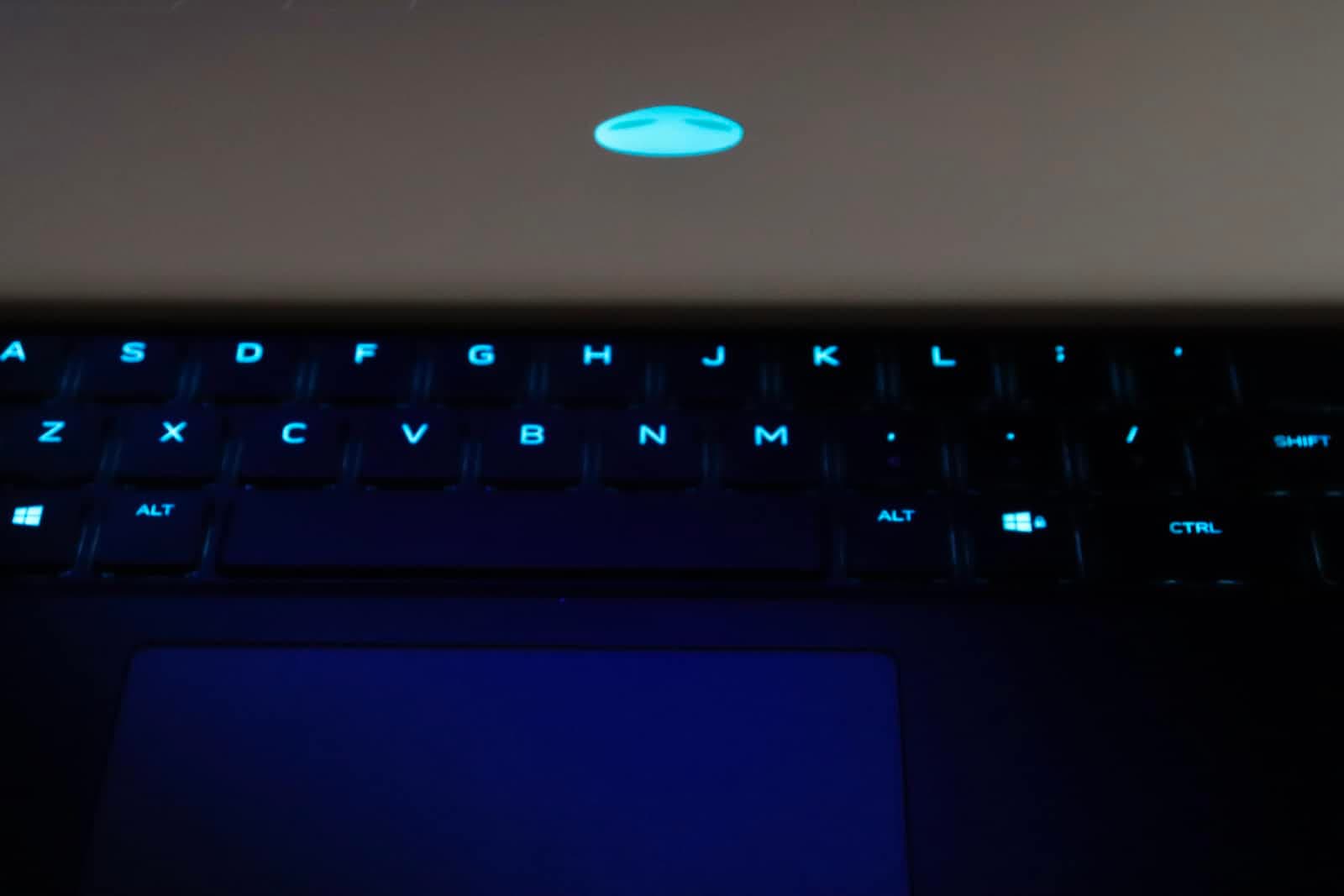 AirTag + Alienware x15 r2